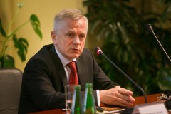 Gen. Adam Rapacki (b. Wiceminister Spraw Wewnętrznych, legendarny twórca Centralnego Biura Śledczego).