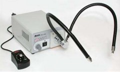 Światłowodowy oświetlacz halogenowy